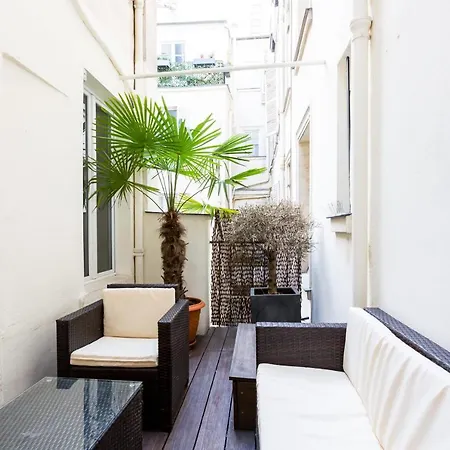 Triomphe - Welkeys Apartment *