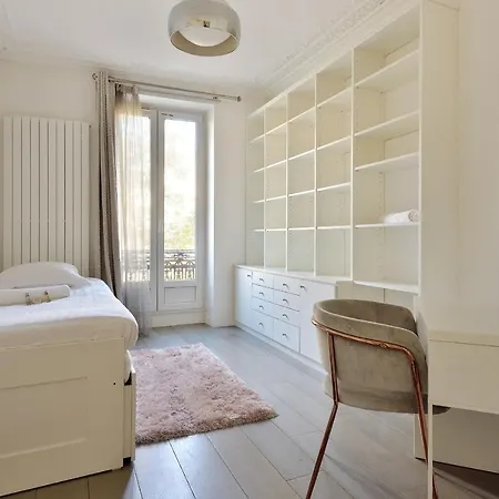Triomphe - Welkeys Apartamento